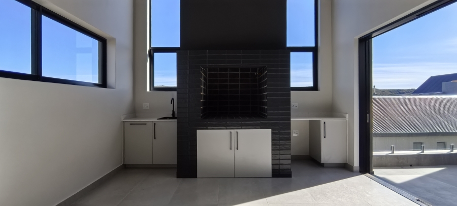 5 Bedroom Property for Sale in Outeniquasbosch Western Cape